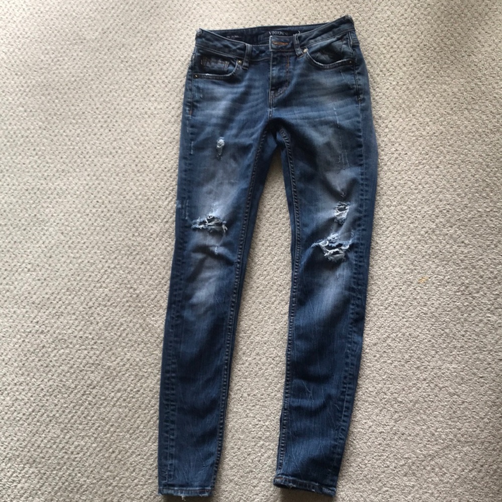 Vigoss skinny ripped jeans. Size 24 length 29.